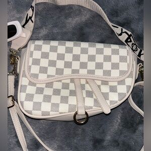 Checkered shoulder bag